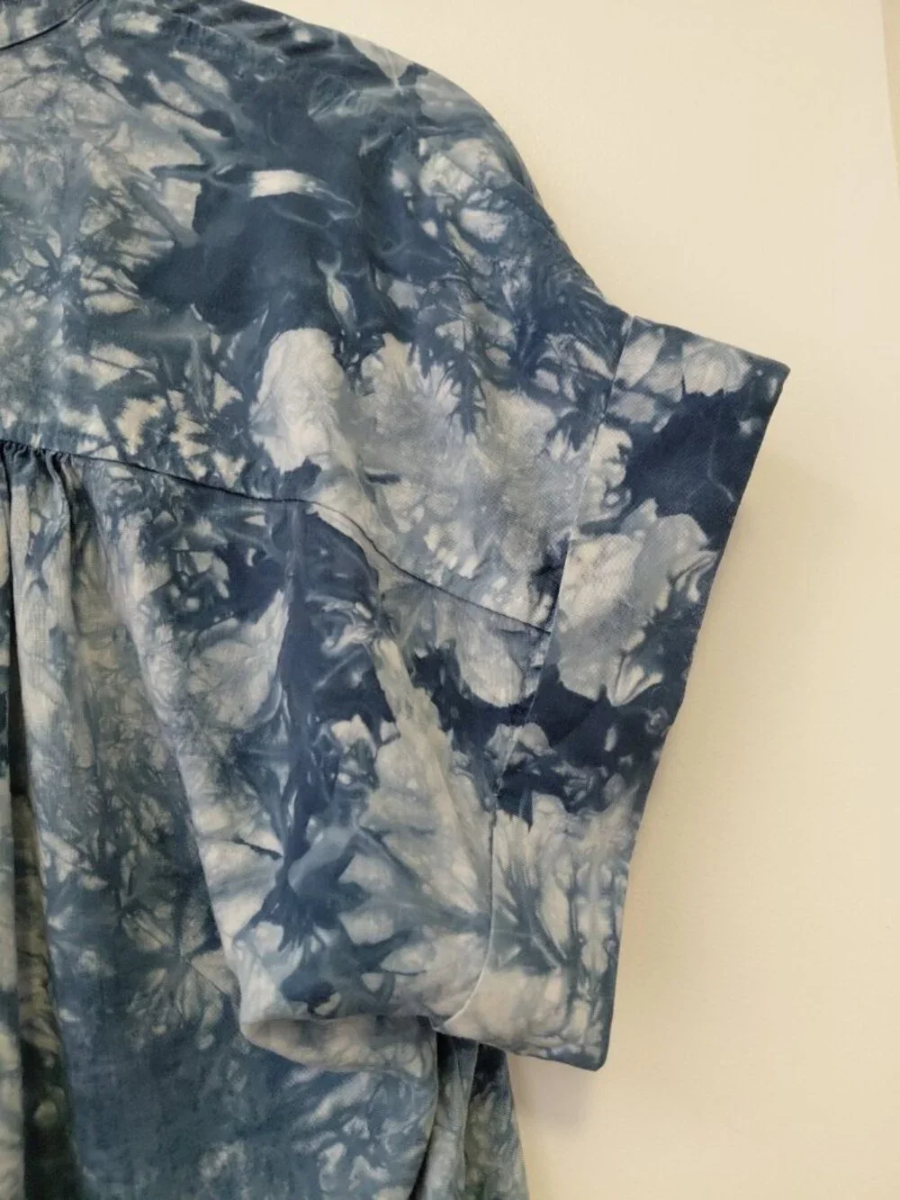 Cloth & Stone X Anthropologie Tye Dye Top Short Sleeve Tencel Small Blue White - Picture 6 of 7